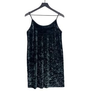 Victoria’s Secret M/L Velour Velvet Mini Slip Stretch Black
